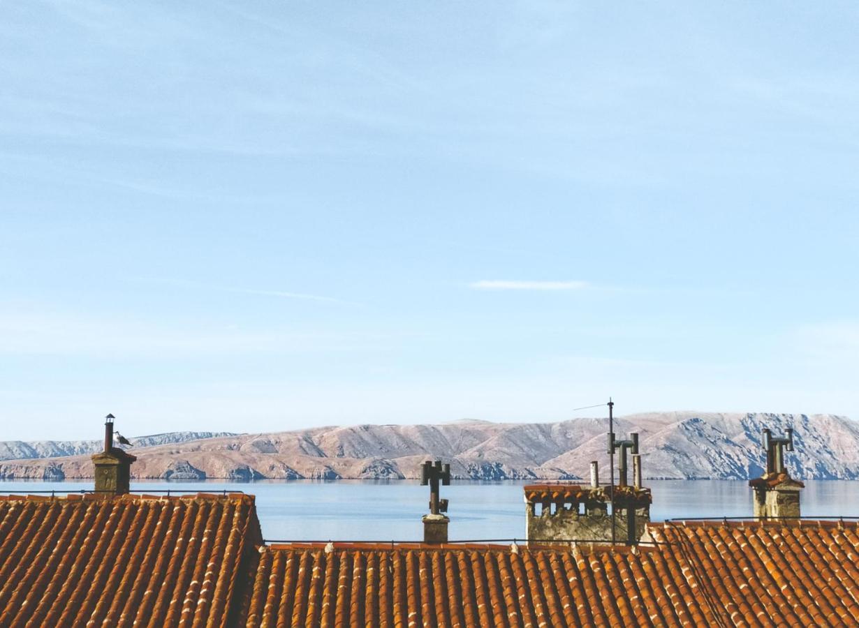 Novouredeni Stan S Balkonom I Pogledom Na More Senj  Esterno foto