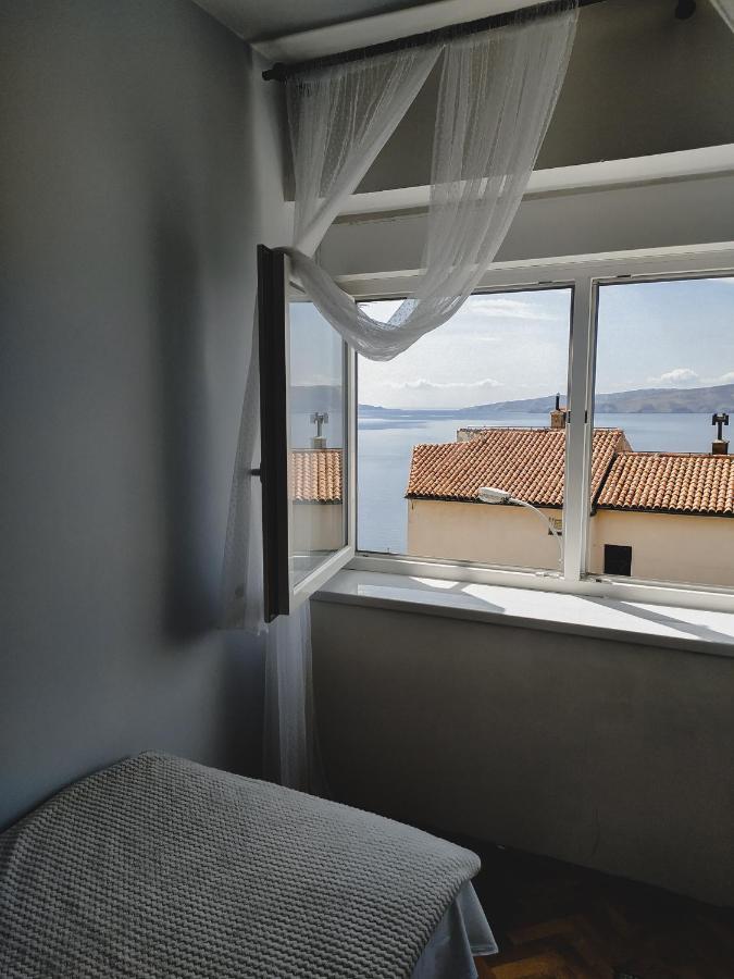 Novouredeni Stan S Balkonom I Pogledom Na More Senj  Esterno foto