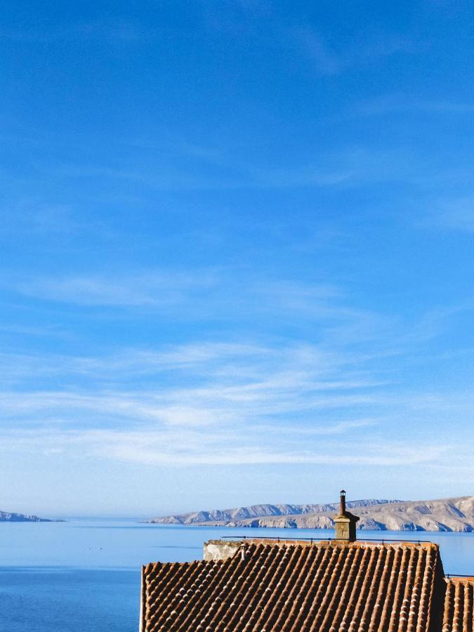 Novouredeni Stan S Balkonom I Pogledom Na More Senj  Esterno foto