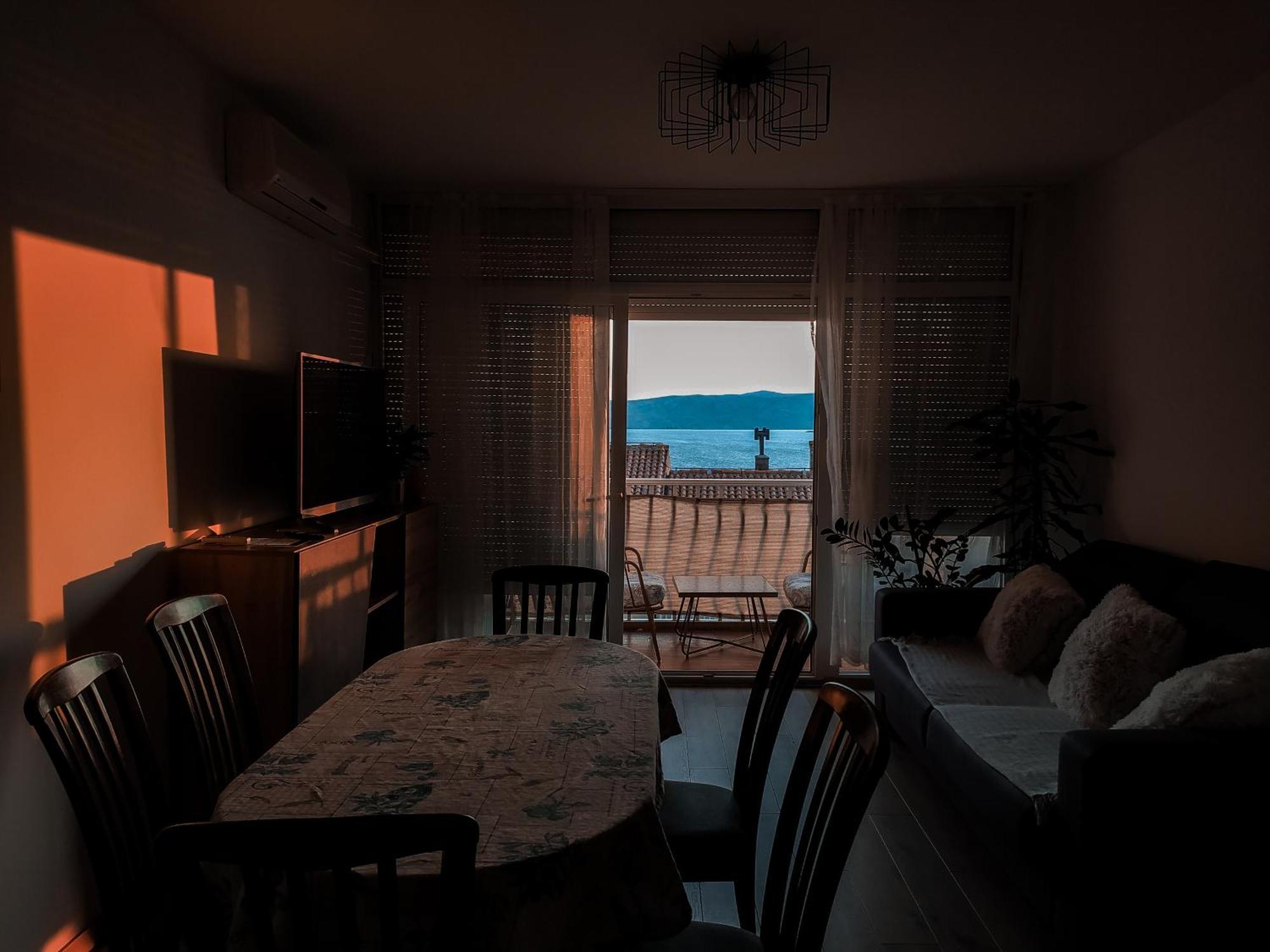 Novouredeni Stan S Balkonom I Pogledom Na More Senj  Esterno foto