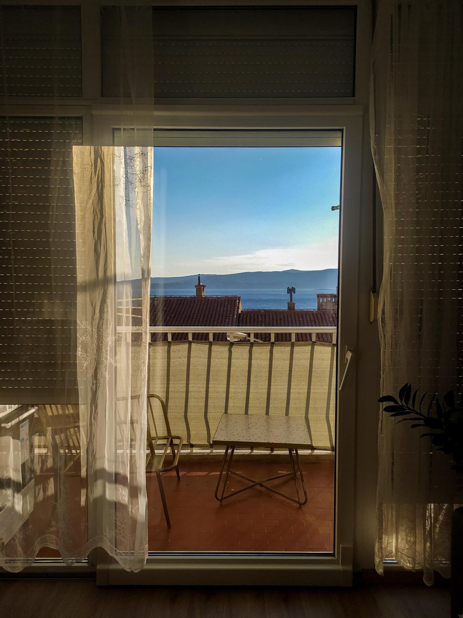 Novouredeni Stan S Balkonom I Pogledom Na More Senj  Esterno foto