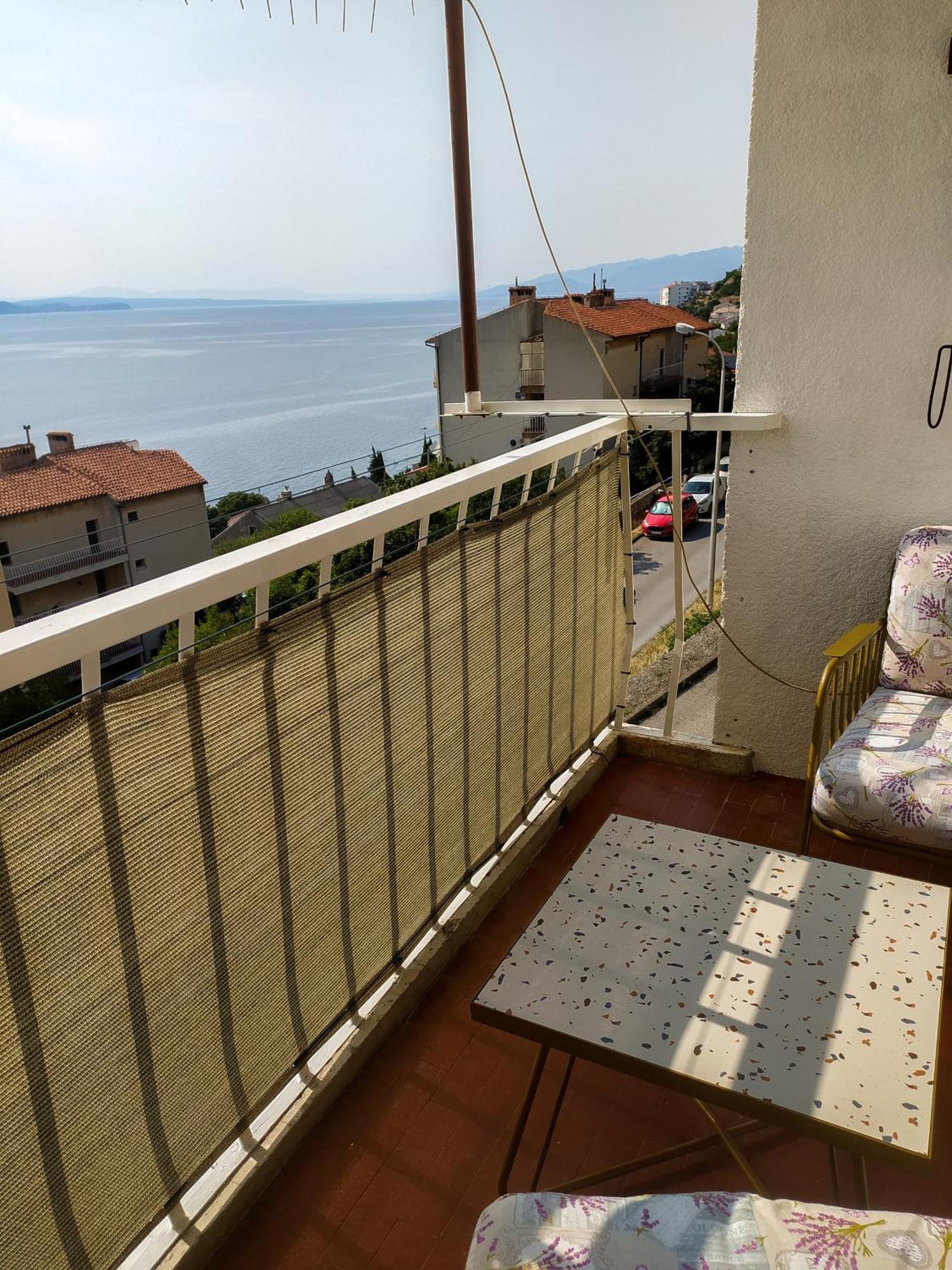 Novouredeni Stan S Balkonom I Pogledom Na More Senj  Esterno foto