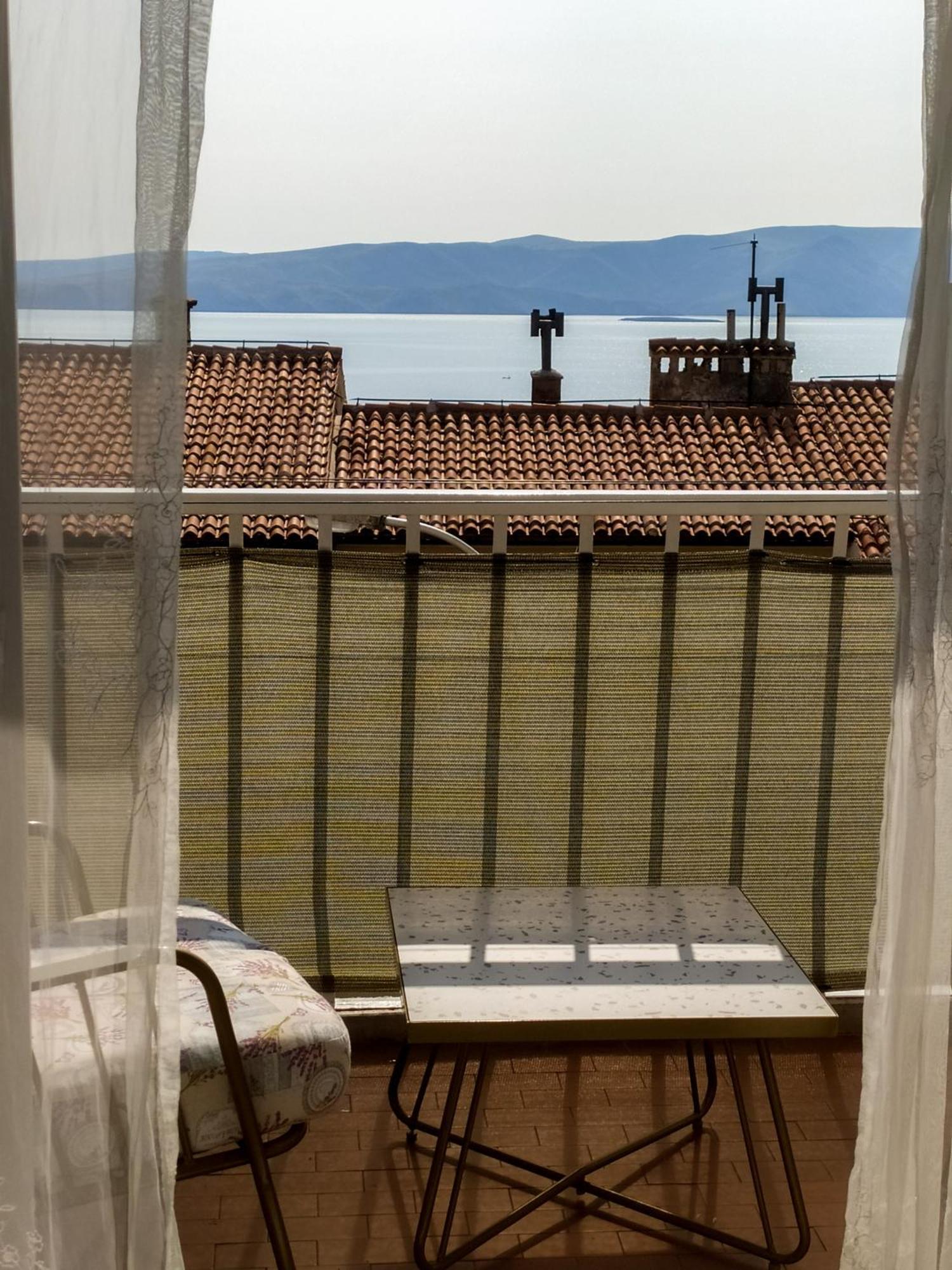 Novouredeni Stan S Balkonom I Pogledom Na More Senj  Esterno foto