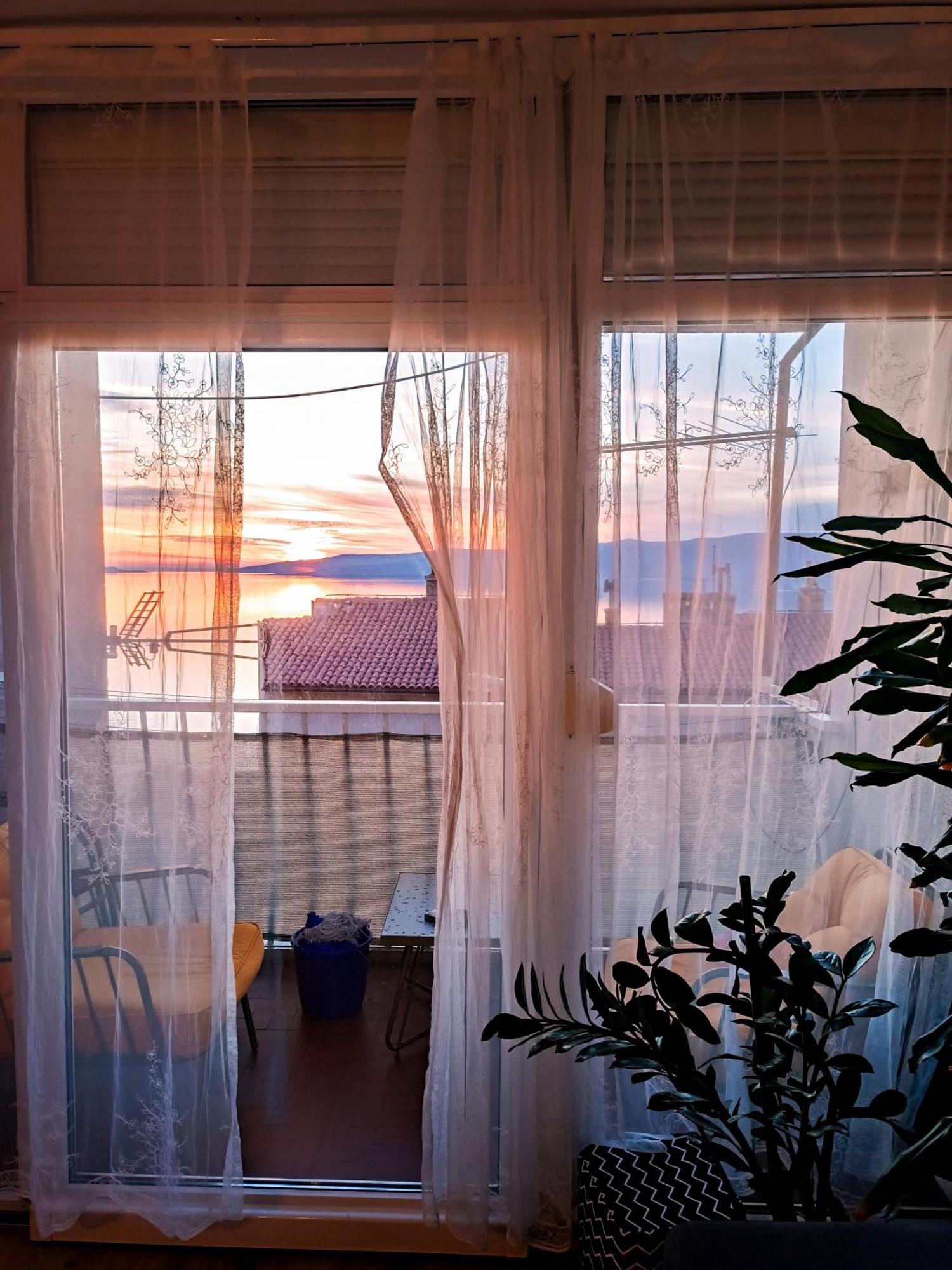 Novouredeni Stan S Balkonom I Pogledom Na More Senj  Esterno foto