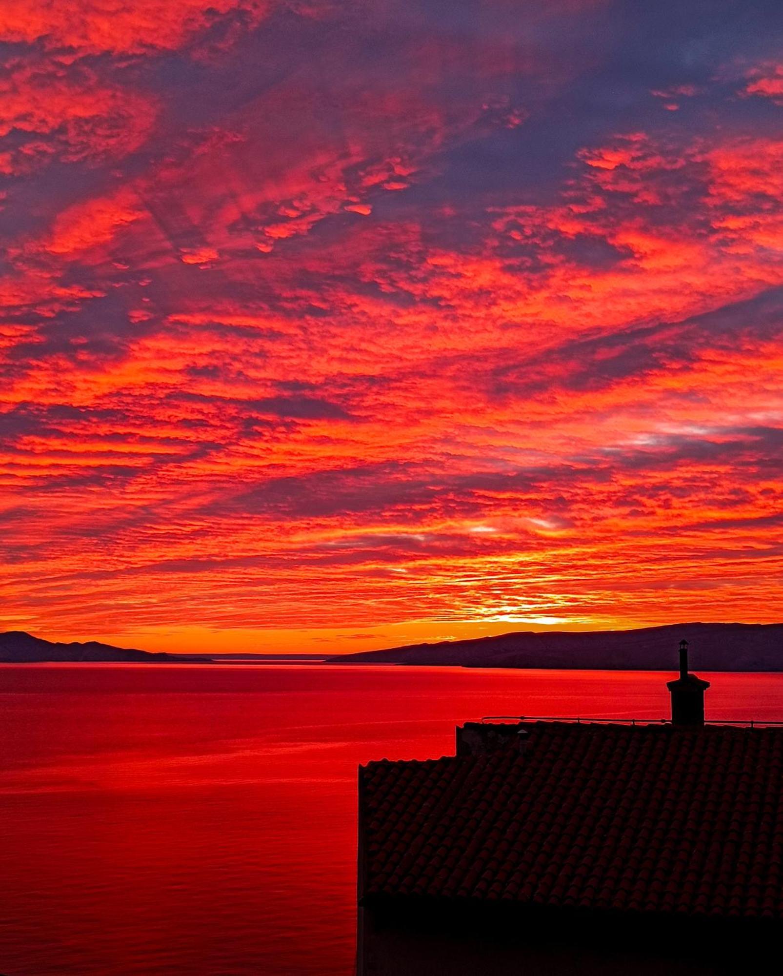 Novouredeni Stan S Balkonom I Pogledom Na More Senj  Esterno foto