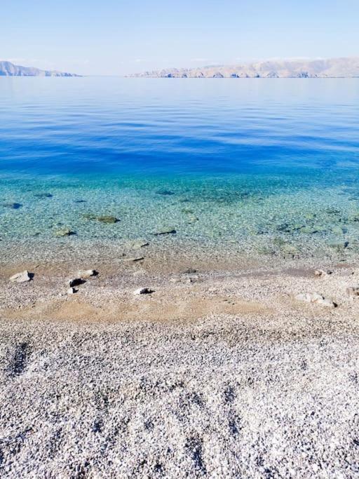 Novouredeni Stan S Balkonom I Pogledom Na More Senj  Esterno foto