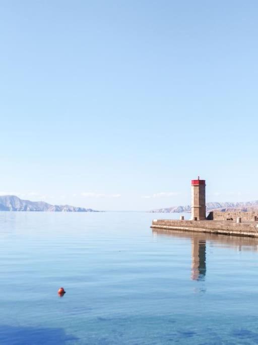 Novouredeni Stan S Balkonom I Pogledom Na More Senj  Esterno foto
